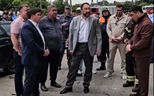 Глава правительства Татарстана приехал к поврежденному дому в Нижнекамске