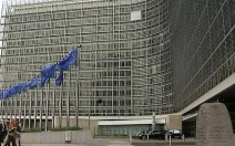 Bloomberg: Евросоюзу не удастся компенсировать сокращение военной помощи США