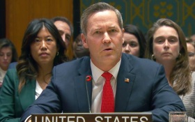 США не будут снимать санкции с Ирана "авансом"
