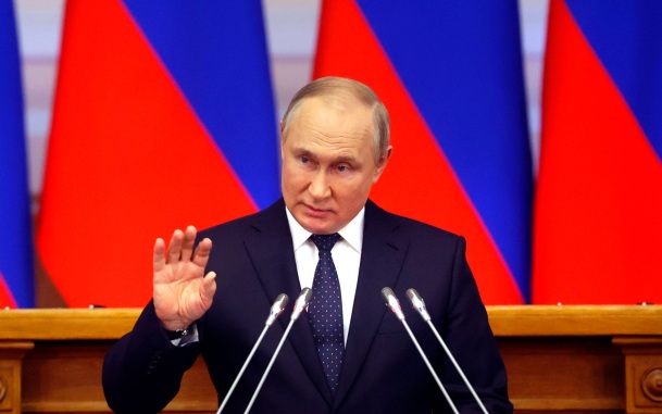 Путина не приглашали на саммит G7, заявил Песков