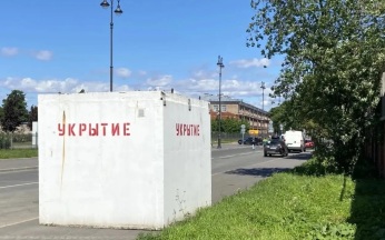 Бетонные укрытия для нахождения при атаке БПЛА устанавливают в Кронштадте
