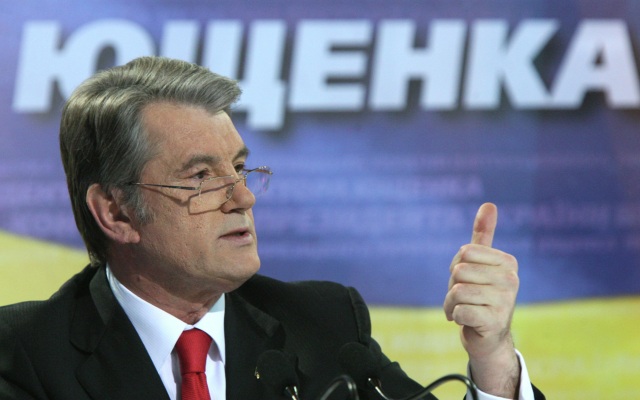 Ющенко отказался от польского ордена Белого орла
