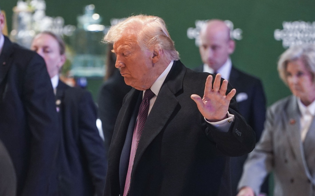 Трамп вернулся к украинскому конфликту, но воевать активно не хочет