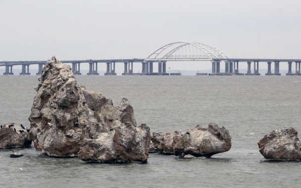 Паромное движение в Керчи приостановлено