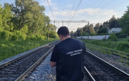 Подросток-зацепер пострадал в Пермском крае, СК начал проверку