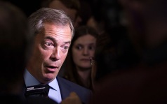 Правая партия Reform UK потребовала досрочных выборов после отставки Стармера