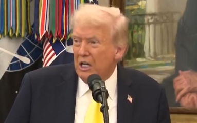Трамп считает, что Ормузский пролив "полностью открыт"