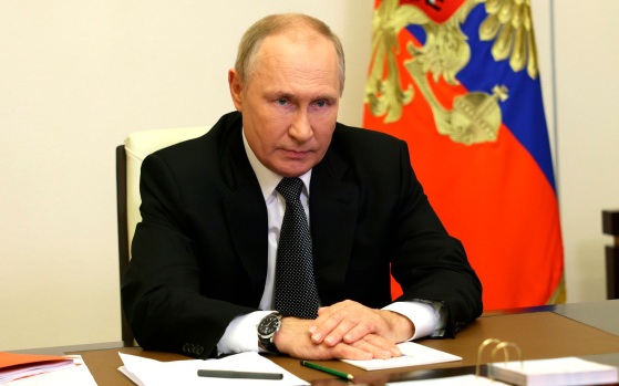 Путин: раньше Запад ограничивался помощью Украине, а теперь готовится к войне