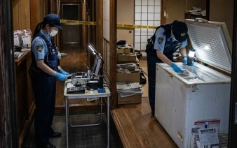 Японка 15 лет хранила тело мужа в домашней морозилке