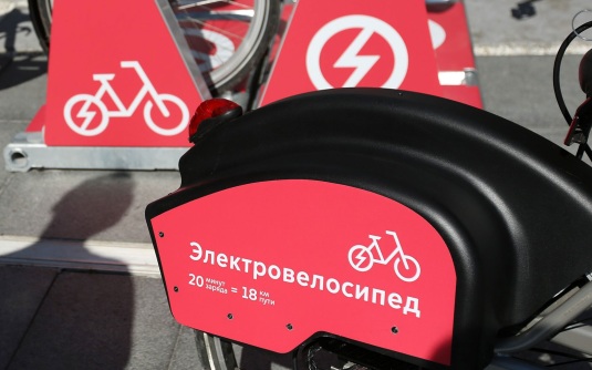 Мужчина на прокатном электровелосипеде погиб в ДТП на Варшавском шоссе