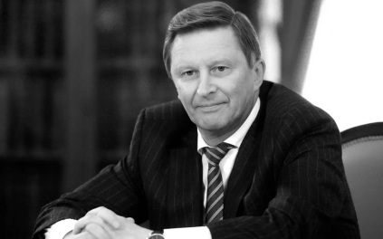 Медведев рассказал о вкладе Сергея Иванова в развитие ВС РФ
