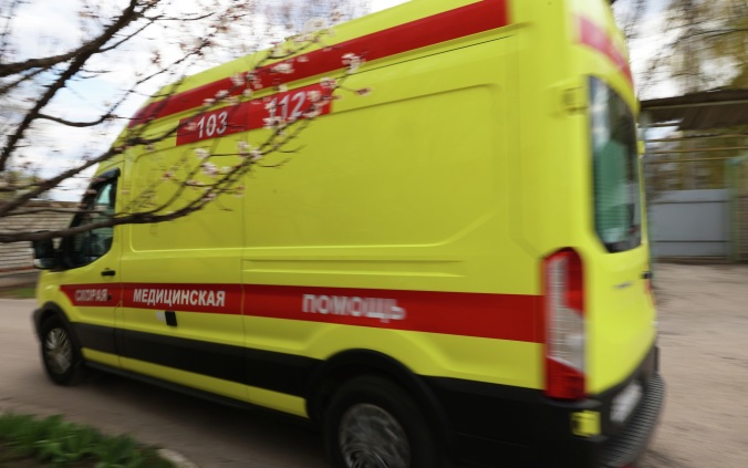 Человек погиб в опрокинувшемся автомобиле в ДТП в Астраханской области