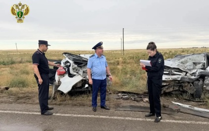В Астраханской области лоб в лоб столкнулись автомобили, погибли 4 человека