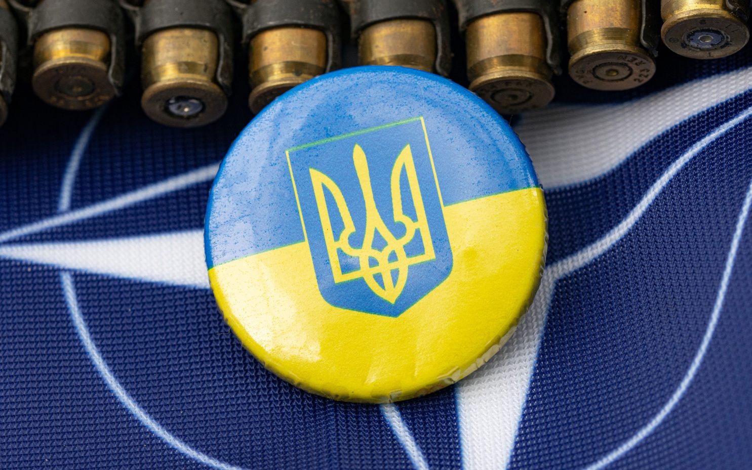 НАТО может уменьшить военную помощь Украине из-за США