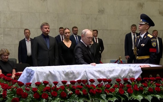 Путин простился с Сергеем Ивановым