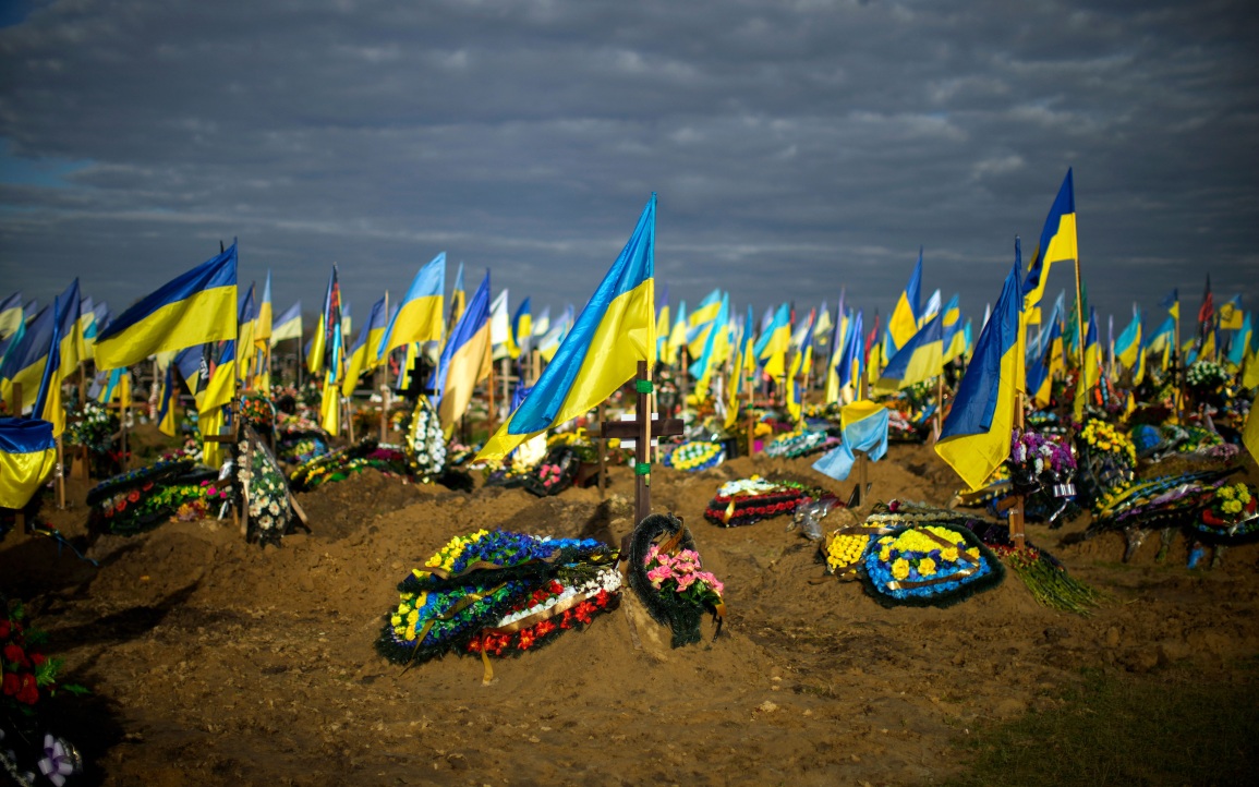 Swebb TV: в ходе боевых действий Украина потеряла 2,4 млн человек