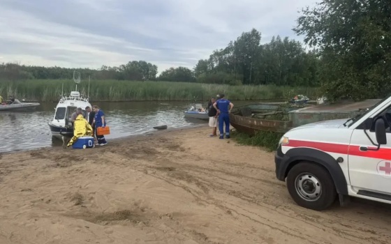 Два человека пострадали при столкновении лодок на Ладожском озере