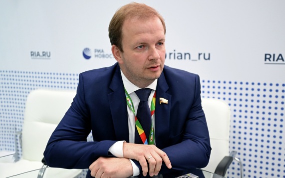 С 1 июля в РФ по-новому рассчитывают больничные и детские пособия