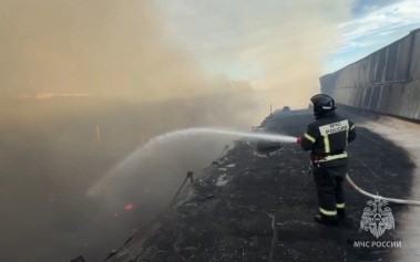 В Ставрополе локализовали пожар на складе