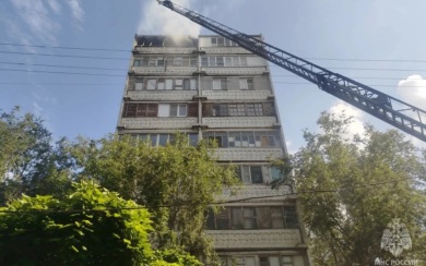 Один человек погиб при пожаре в многоэтажке в Астрахани