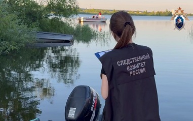 При столкновении гидроцикла с сапбордами в Татарстане погиб солист оркестра