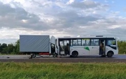 Автобус попал в ДТП в Канске, пострадали трое человек, включая ребенка