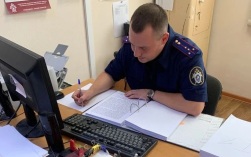 В коттеджном поселке в Свердловской области мужчина открыл стрельбу по детям