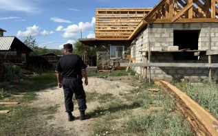 Волонтеры-поисковики залезли в тюрьму в Туве и повредили имущество ФСИН