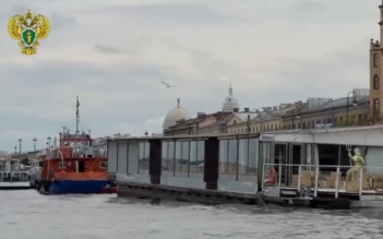 Плавучий ресторан Aquarell Hall затонул в Петербурге