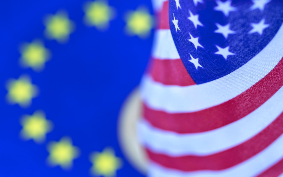 Лукьянов: убедительная победа России не нужна ни ЕС, ни США