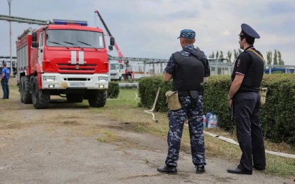 В Таганроге, Азове и Азовском районе полностью потушили пожары после атаки БПЛА