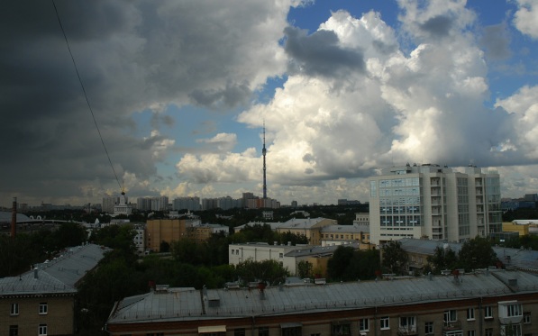 В Москве из-за грозового фронта отменены или задержаны более 150 рейсов