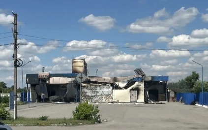 После атаки БПЛА в Запорожской области загорелся сетевой супермаркет