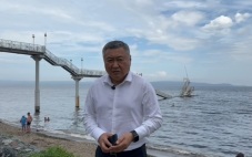 Четыре человека пострадали при обрушении аварийного моста в Приморье