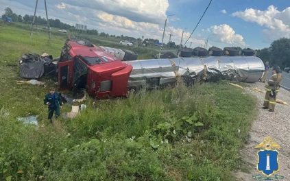 В Ульяновской области при ДТП с грузовиком погибли два ребенка и два взрослых