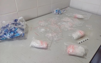 Наркоторговца с крупной партией метадона задержали в Красноярском крае