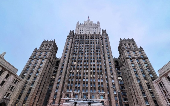 МИД РФ опроверг информацию о введении "выездных виз"