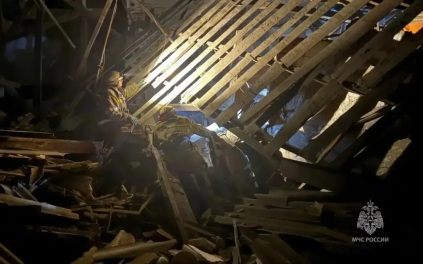 В ЛНР частично обрушился дом, предварительно, из-за хлопка газовоздушной смеси