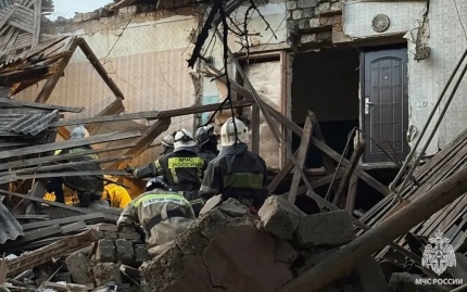 До 3 выросло число погибших при обвале подъезда дома из-за хлопка газа в ЛНР