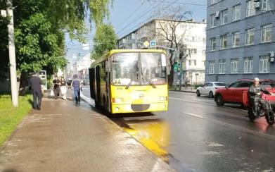 По факту ДТП с автобусом, сбившим девушку-пешехода в Ярославле, возбуждено дело