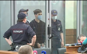 "Он показался мне красивым": молодая жена убийцы Галявиева дала интервью