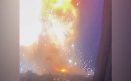 Опубликовано видео огненного дождя после удара по арсеналу ВСУ в Вишневом