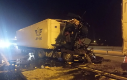 На Кубани в ДТП с двумя большегрузами погиб один человек