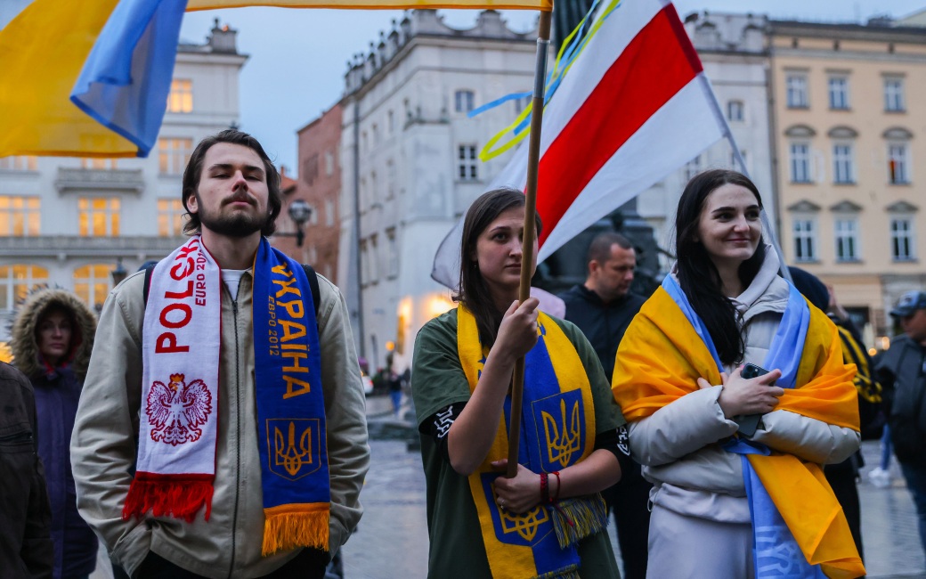 Опрос показал ухудшение отношения поляков к украинским беженцам