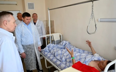 Губернатор Тамбовской области посетил пострадавших при атаке ВСУ по складу WB