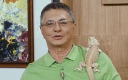 Доктор Мясников рассказал, как уберечь себя от меланомы