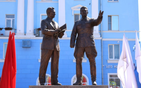 В Череповце открыли памятник Сталину и Бардину