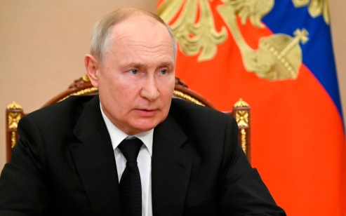Кремль опубликовал поздравление Путина с Днем металлурга