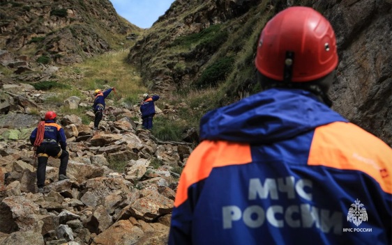 В Кабардино-Балкарии спасатели обнаружили пострадавшего мужчину и тело мальчика
