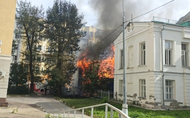 Здание НИИ Минздрава РФ в центре Москвы не пострадало от пожара